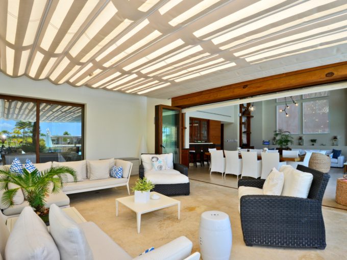 Exclusive Villa in the Marina